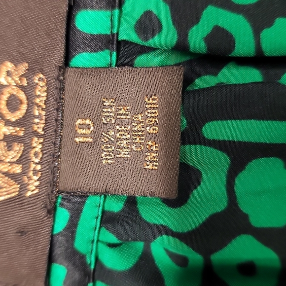 Victor Alfaro Emerald green 100% silk top size 10 wizard of oz - Picture 10 of 11